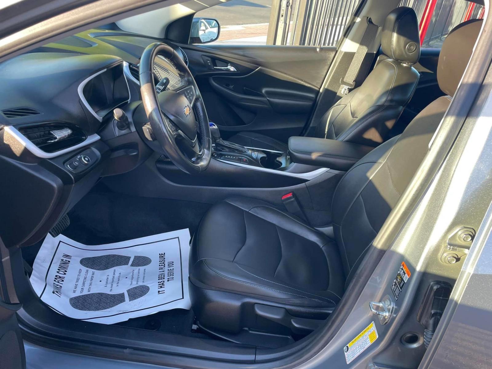 2018 DARK GRAY /BLACK Chevrolet Volt (1G1RC6S52JU) , located at 744 E Miner Ave, Stockton, CA, 95202, (209) 944-5770, 37.956863, -121.282082 - PLUS TAXES AND FEES - Photo #6